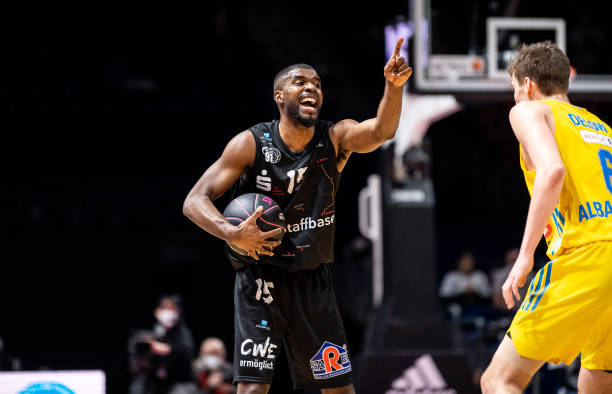 中的疏忽和 中的疏忽和